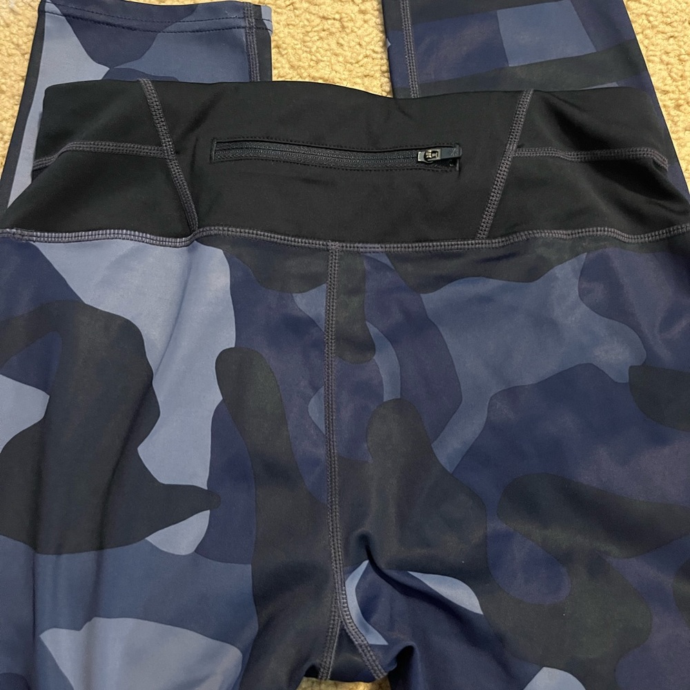 Athleta navy camo athletic pants - Picture 2 of 3